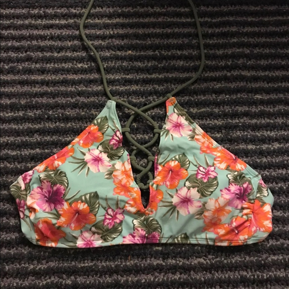 Halter bikini top